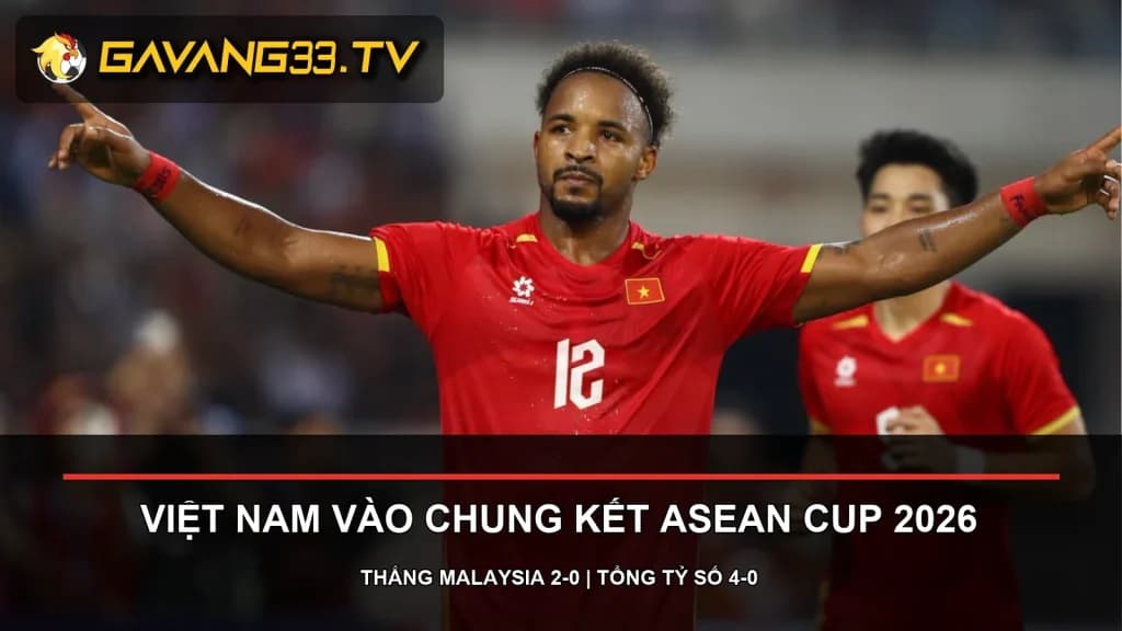 Nguyễn Xuân Son ăn mừng trong trận Việt Nam thắng Malaysia 2-0 tại Mỹ Đình