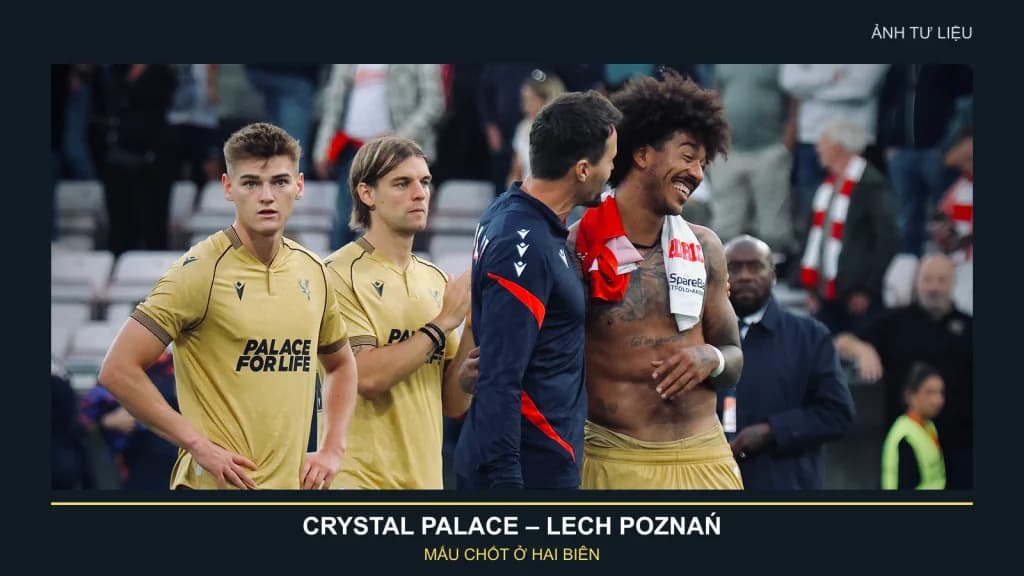 Ảnh tư liệu các cầu thủ Crystal Palace trong một trận đấu châu Âu
