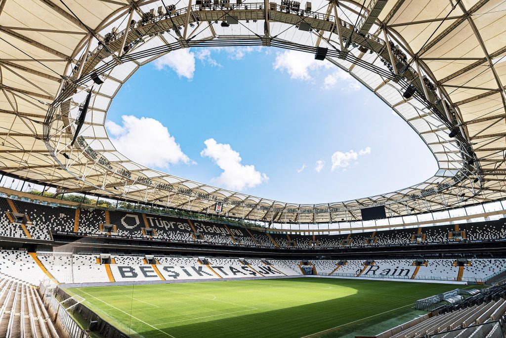 Tüpraş Stadyumu trong ảnh tư liệu Beşiktaş
